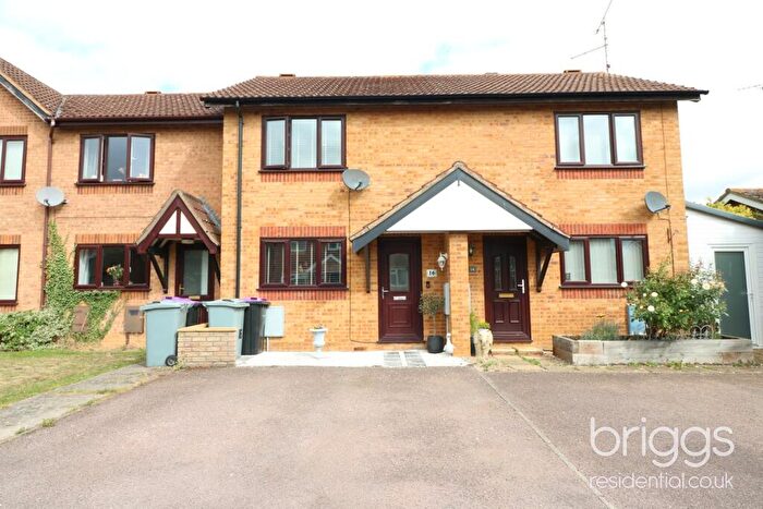 2 Bedroom Terraced House For Sale In Lindsey Avenue, Market Deeping, PE6