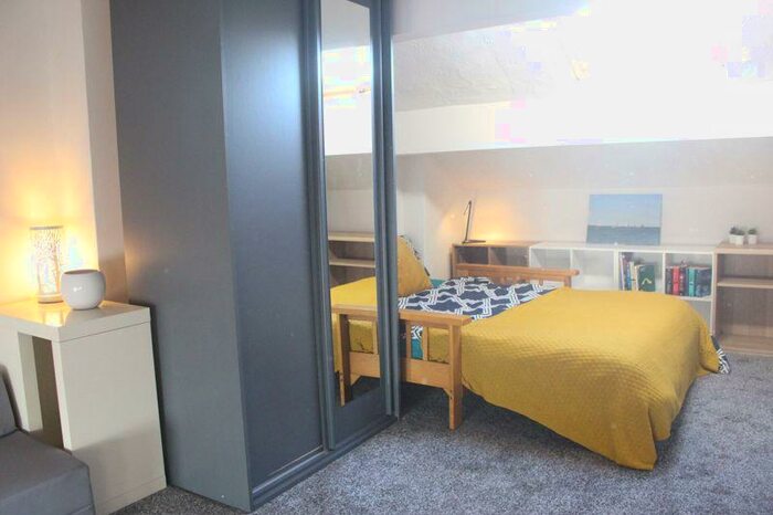 1 Bedroom Flat To Rent In Bradshawgate, Bolton, BL2