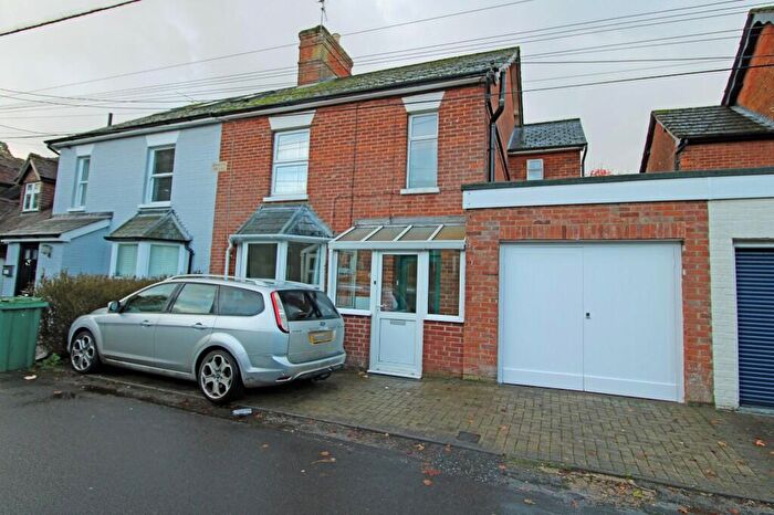3 Bedroom Semi-Detached House To Rent In Oakland Road, Whitchurch, RG28