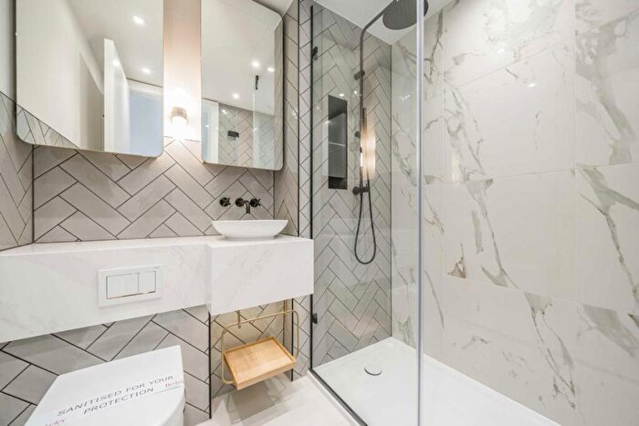 2 Bedroom Flat To Rent In Bollinder Place, Clerkenwell, EC1V