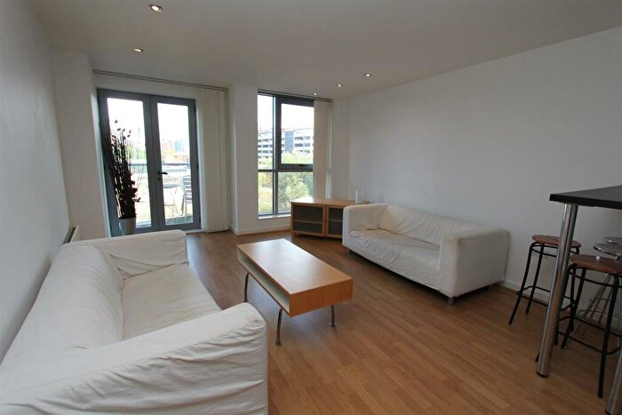 1 Bedroom Flat To Rent In Beringa, City Island, LS12