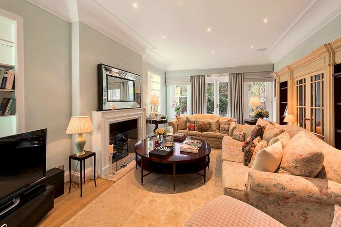 8 Bedroom Terraced House To Rent In Ilchester Place, London, W14