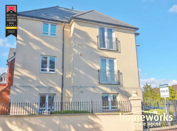 2 Bedroom Flat For Sale In Cedar Court, Dereham, Norfolk, NR19