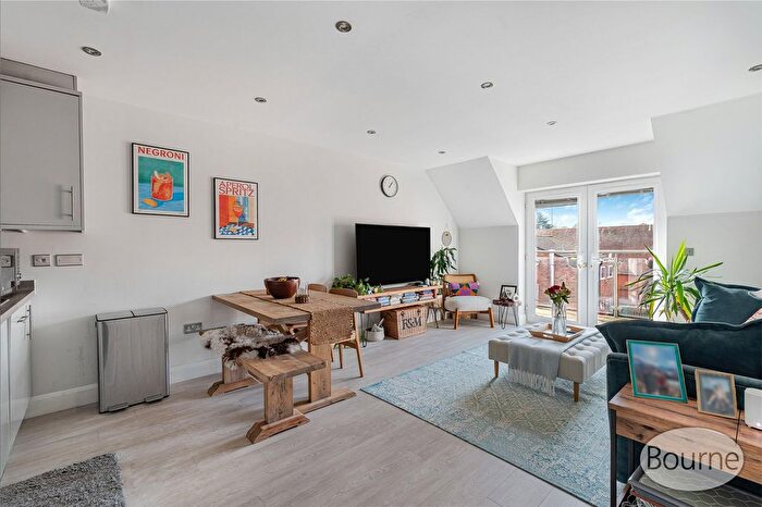 2 Bedroom Flat For Sale In Connaught Road, Brookwood, Woking, Surrey, GU24