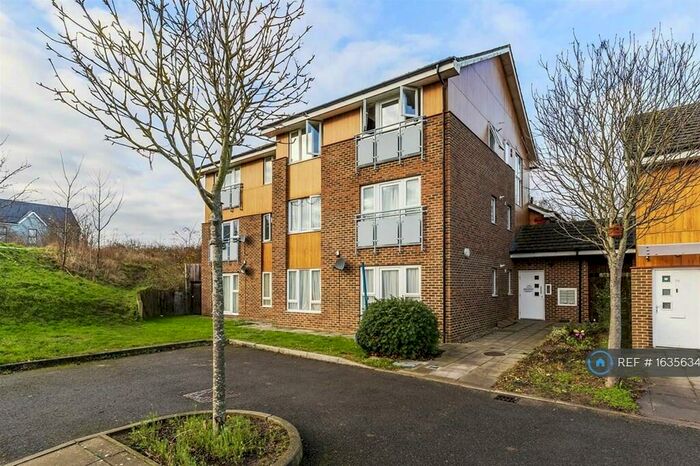 1 Bedroom Flat To Rent In Whiting Crescent, Faversham, ME13