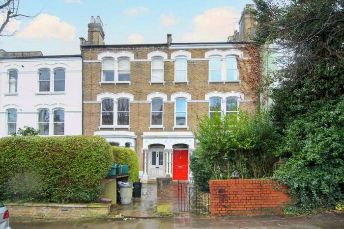 3 Bedroom Flat To Rent In Miranda Road, Whitehall Park, N19