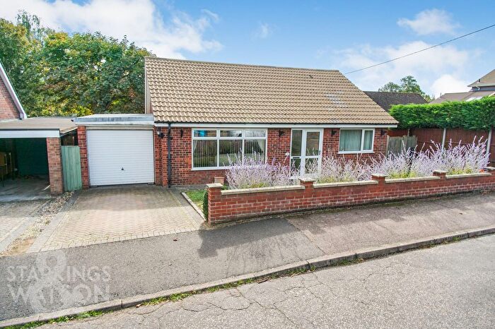 2 Bedroom Detached Bungalow For Sale In Park Close, Thurton, Norwich, NR14