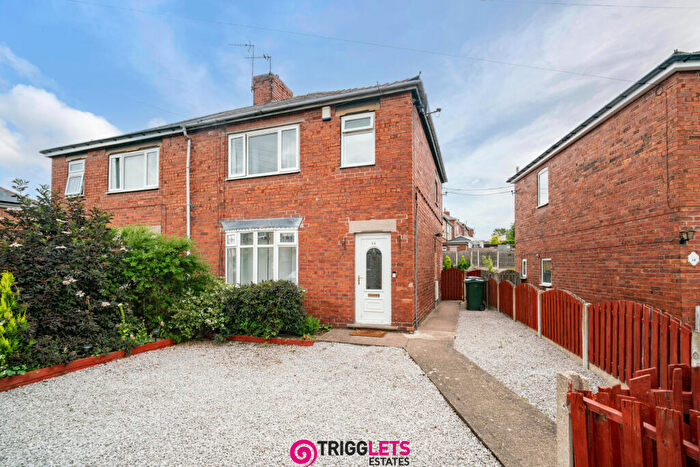 3 Bedroom Semi-Detached House To Rent In Stead Lane, Hoyland Common, Barnsley, S74