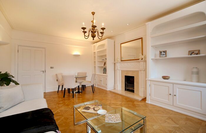 2 Bedroom Flat To Rent In Cresswell Gardens, London, SW5