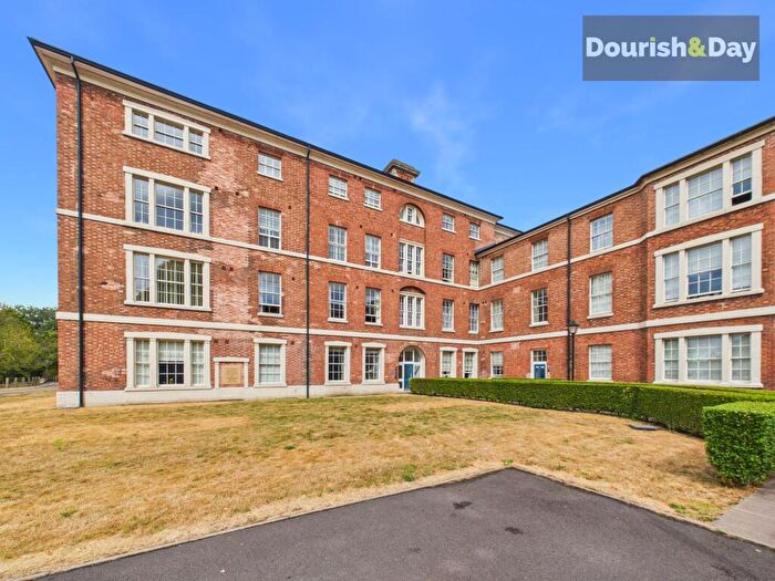 2 Bedroom Flat For Sale In St. Georges Parkway, Stafford, ST16