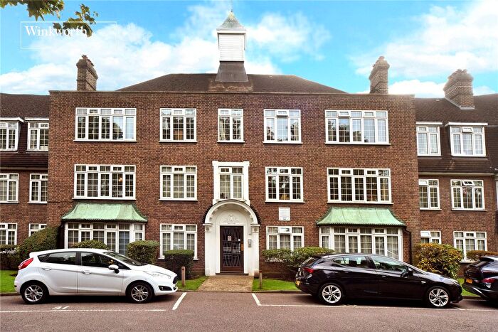 2 Bedroom Flat To Rent In Tabor Court, High Street, Cheam Village, Sutton, SM3