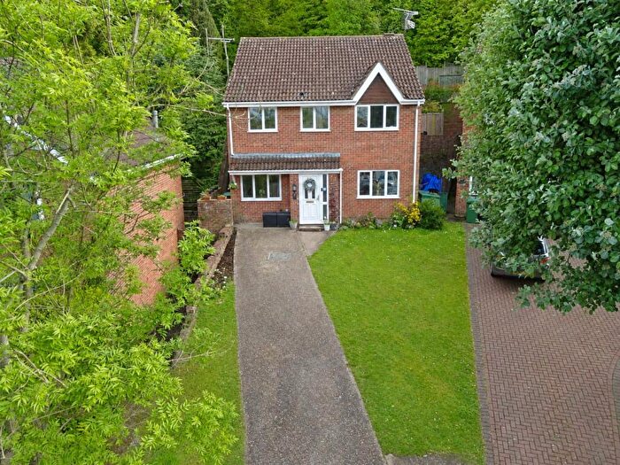 5 Bedroom Detached House For Sale In West Hill, Dunstable, Bedfordshire, LU6