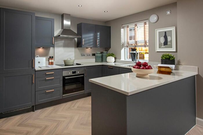 4 Bedroom Detached House For Sale In Winnycroft Lane, Matson, Gloucester, GL4