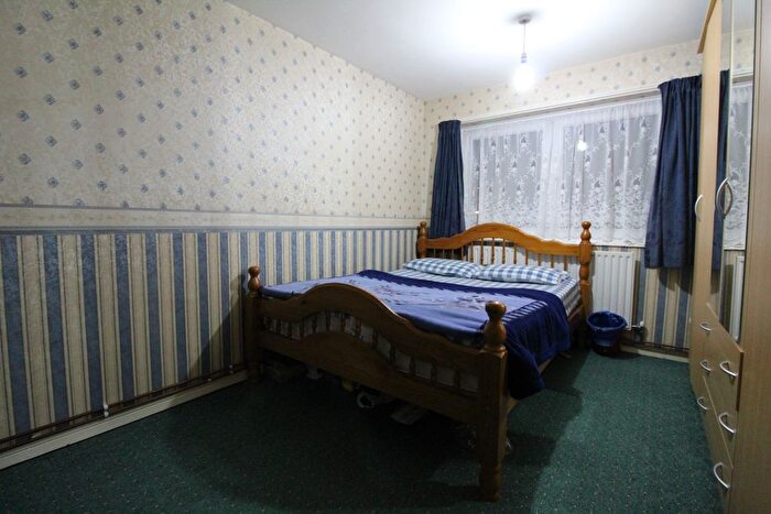 3 Bedroom Flat To Rent In Claremont Road, London, Greater London, E7