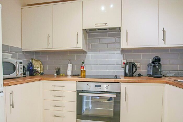 1 Bedroom Terraced House To Rent In Orchard Close, Wokingham, Berkshire, RG40