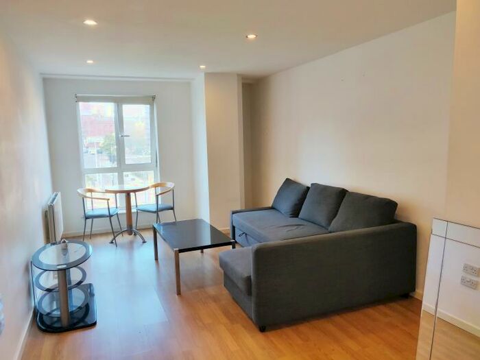 1 Bedroom Apartment To Rent In Hive, Masshouse Plaza, Birmingham, B5