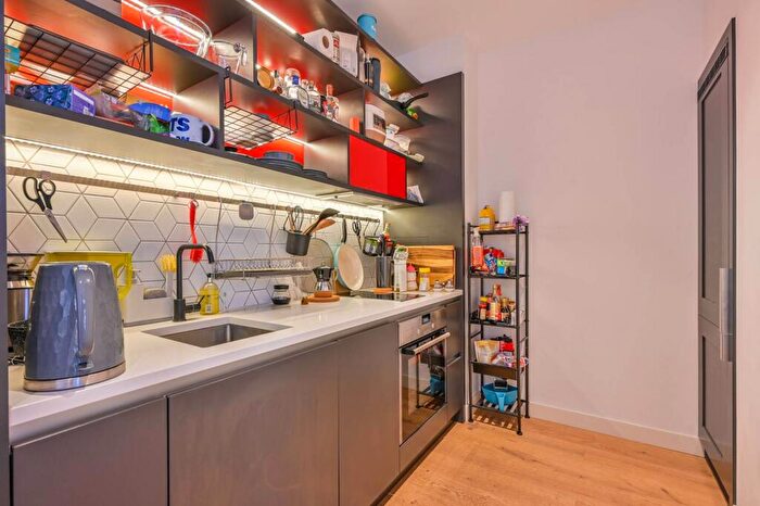 Studio To Rent In Amelia House, London City Island, Tower Hamlets, London, E14