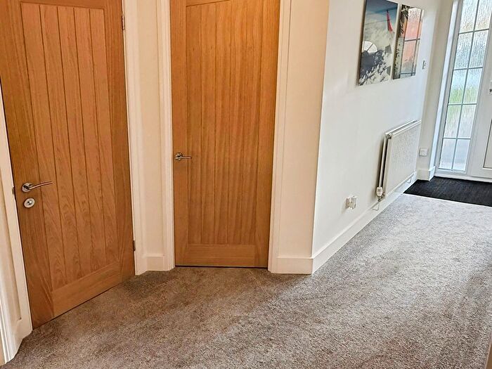 4 Bedroom Detached House For Sale In Smore Slade Hills, Oadby, LE2