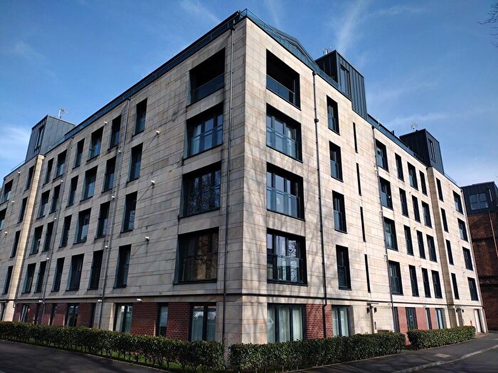 2 Bedroom Flat To Rent In Broomhill Avenue, Glasgow, G11