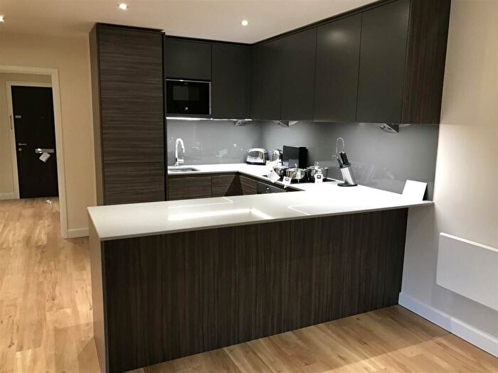 2 Bedroom Apartment To Rent In Golding House, Beaufort Square, London, NW9