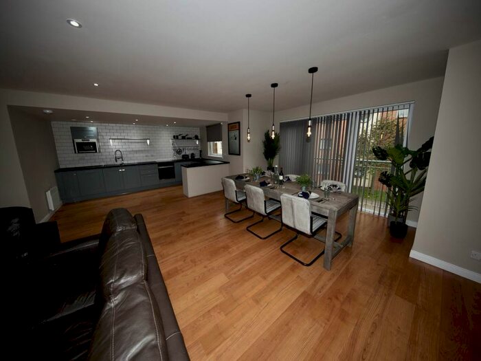 2 Bedroom Flat To Rent In South Victoria Dock Road, Dundee, DD1