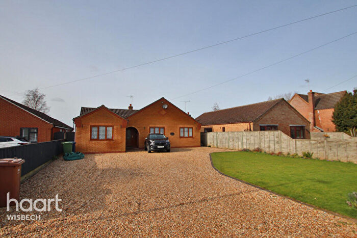 4 Bedroom Detached Bungalow For Sale In Back Road, Friday Bridge, PE14