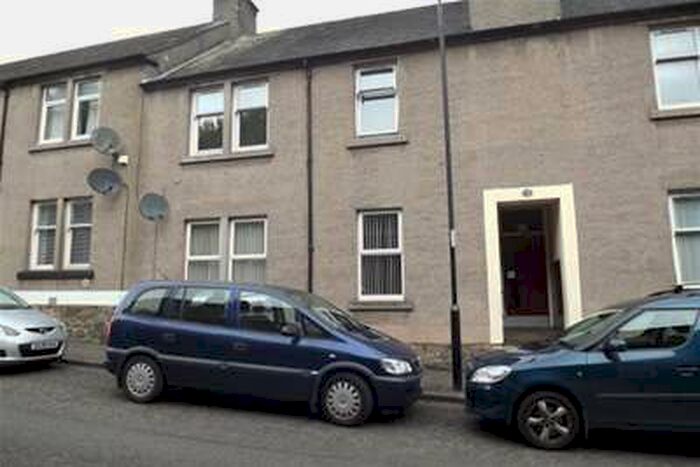 2 Bedroom Flat To Rent In Lower Castlehill, Stirling, FK8