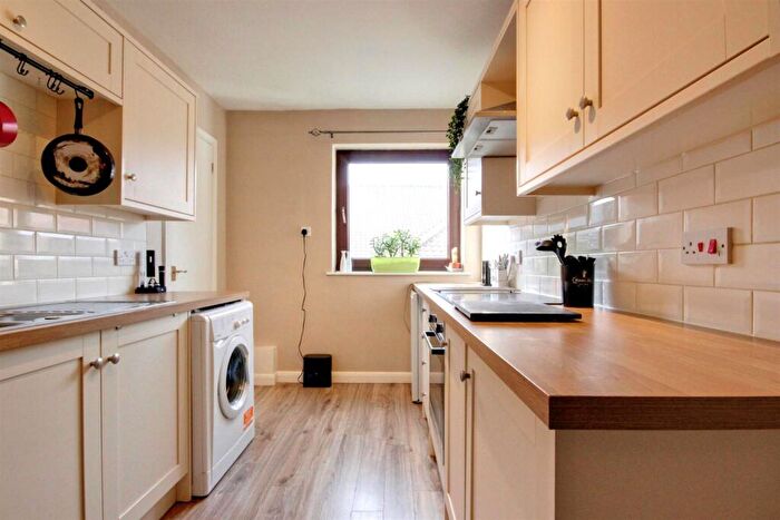 2 Bedroom Apartment For Sale In Elm Tree Court, Cottingham, HU16