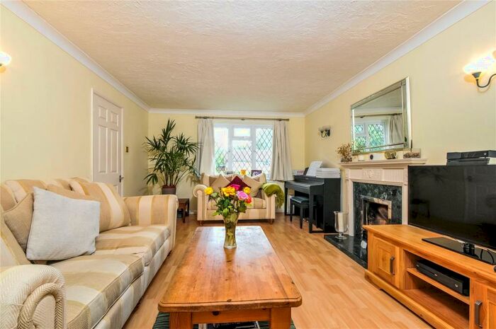 4 Bedroom Detached House To Rent In Forlease Road, Maidenhead, Berkshire, SL6