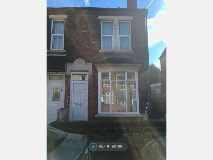3 Bedroom End Of Terrace House To Rent In Farm Road, Oldbury, B68