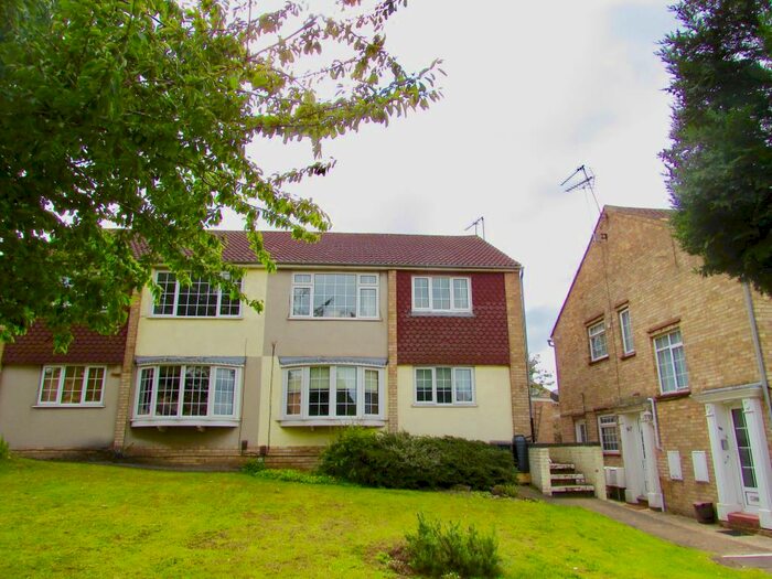 2 Bedroom Maisonette To Rent In Spinney Hill Road, Northampton, NN3