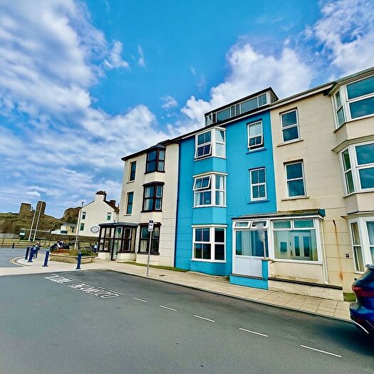 2 Bedroom Flat For Sale In South Marine Terrace, SY23