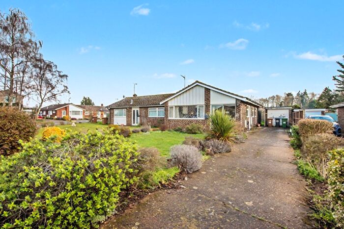 2 Bedroom Bungalow For Sale In Grovelands, Ingoldisthorpe, PE31