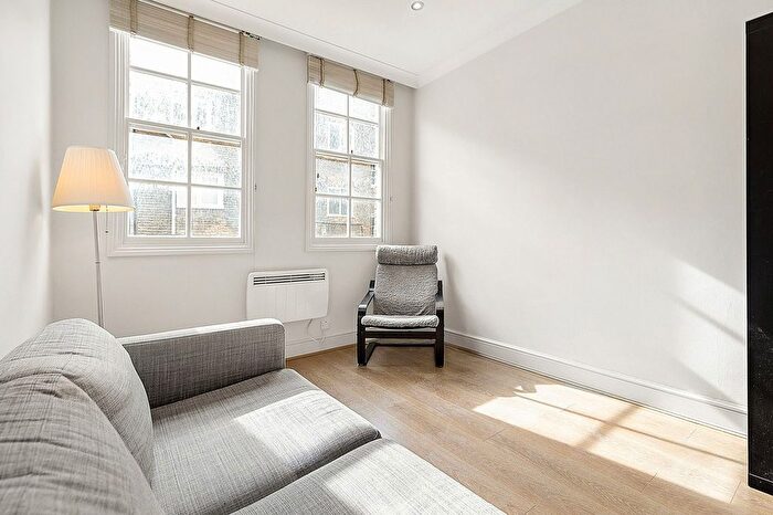 1 Bedroom Flat For Sale In St. Georges Drive, Pimlico, London, SW1V