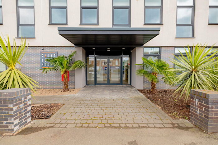 2 Bedroom Apartment For Sale In St Johns House, St Johns Road, Stourbridge, DY8