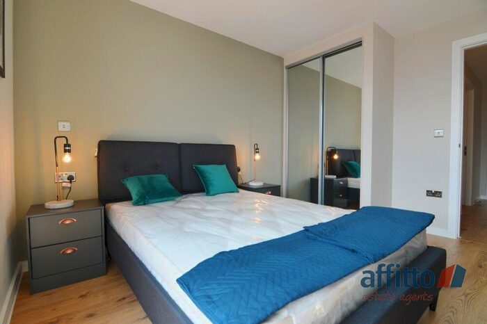 2 Bedroom Apartment To Rent In Romal Capital, Jesse Hartley Way, Liverpool, L3