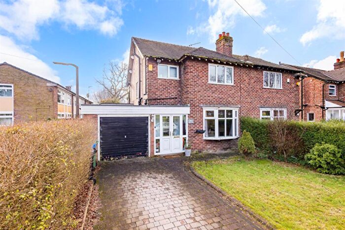 3 Bedroom Semi Detached House For Sale In Broad Road, Sale, M33