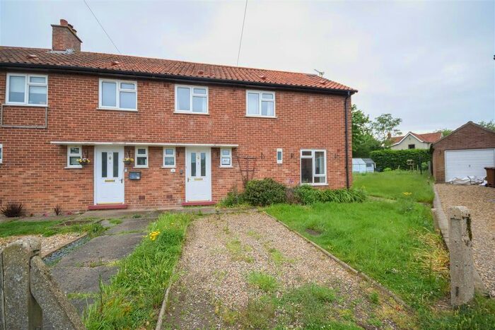 3 Bedroom Semi-Detached House For Sale In Tilney Road, East Tuddenham, Dereham, NR20