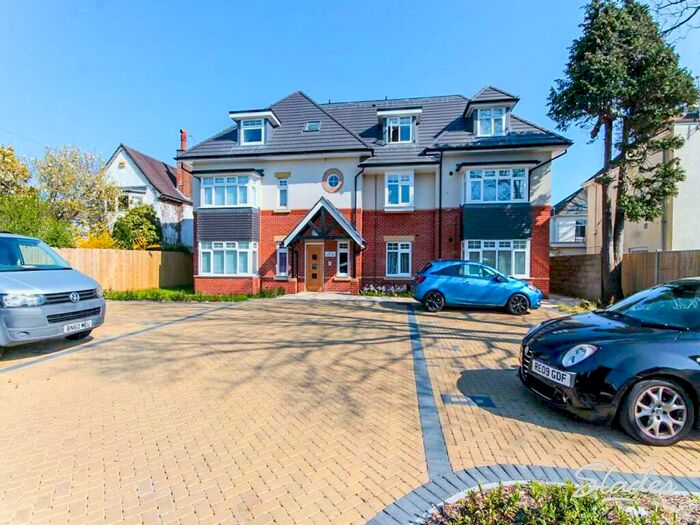 2 Bedroom Apartment To Rent In Ascham Road, Bournemouth, Dorset, BH8