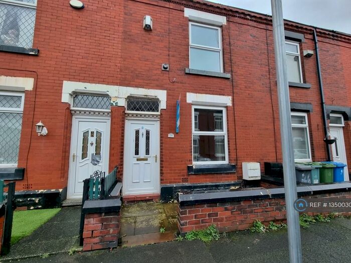2 Bedroom Terraced House To Rent In Lime Grove, Denton, Manchester, M34