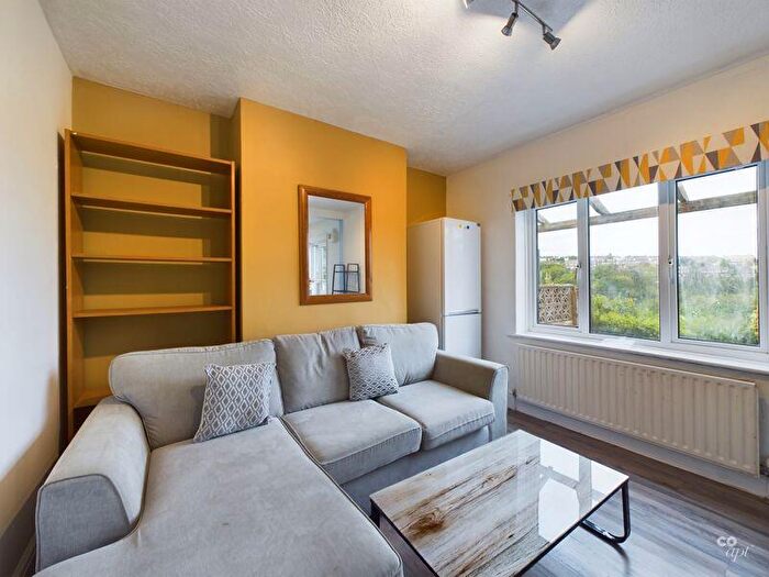 4 Bedroom Terraced House To Rent In Bevendean Crescent, Brighton, BN2