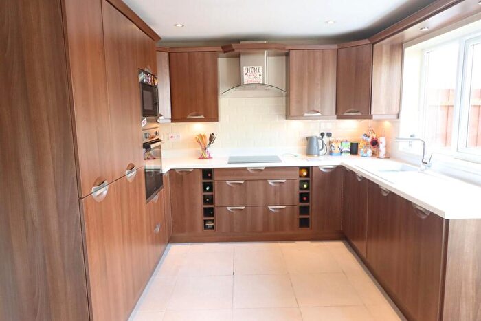 3 Bedroom Terraced House For Sale In Blackmore Walk, Rayleigh, SS6