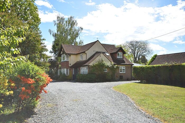 4 Bedroom Detached House For Sale In Copthorne, Crawley, RH10
