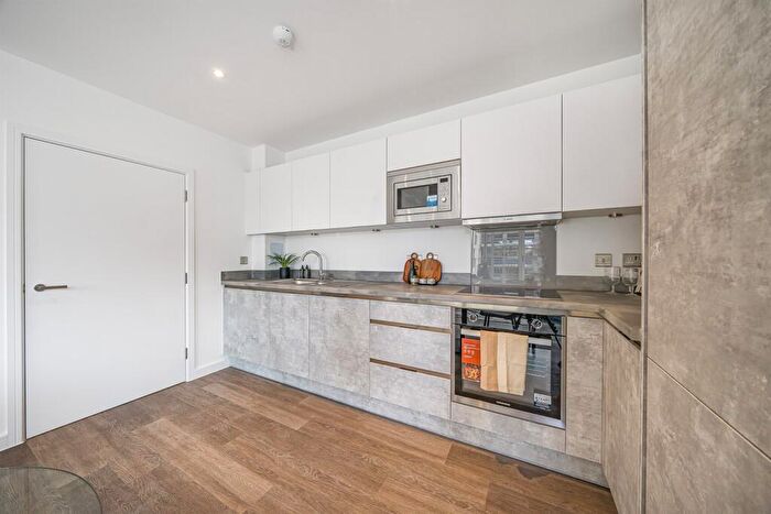 1 Bedroom Apartment To Rent In Bed, Th Floor, Ranger, Verona House In Beam Park, RM9