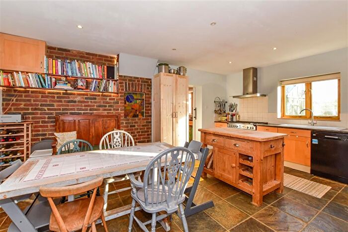 4 Bedroom Semi-Detached House For Sale In Staplehurst Road, Marden, Kent, Kent, TN12