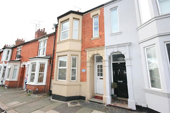 3 Bedroom House To Rent In Glasgow Street, St James, NN5