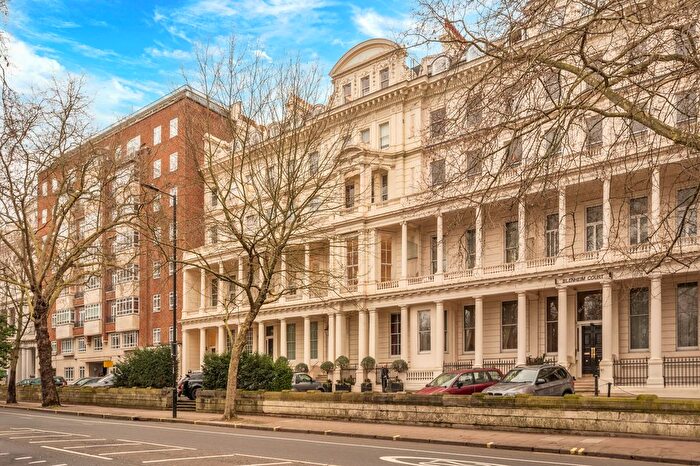 4 Bedroom Flat For Sale In Lancaster Gate, Hyde Park, W2
