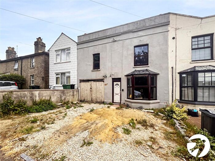 4 Bedroom End Of Terrace House For Sale In Fant Lane, Maidstone, Kent, ME16
