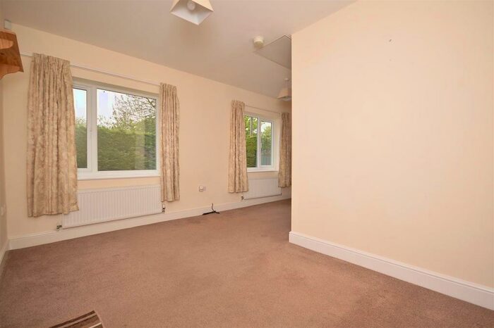 1 Bedroom Bungalow To Rent In Norbeck Lane, Welton, Lincoln, LN2