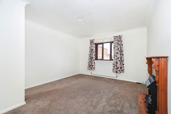 2 Bedroom Semi-Detached Bungalow For Sale In Lambert Close, Market Weighton, York, YO43